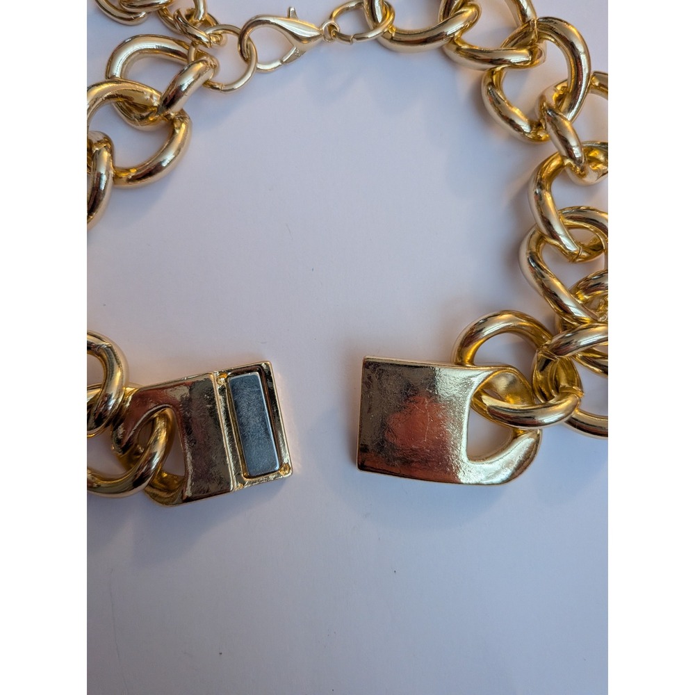 Gold Chunky Link Statement Necklace Magnetic Buckle Detail Very Heavy - Picture 4 of 4